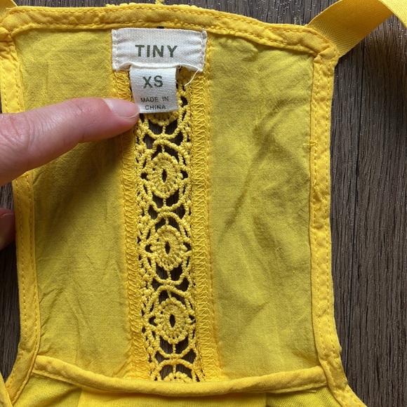 Anthropologie tiny Embroidered Lace Tank Top - Picture 5 of 8